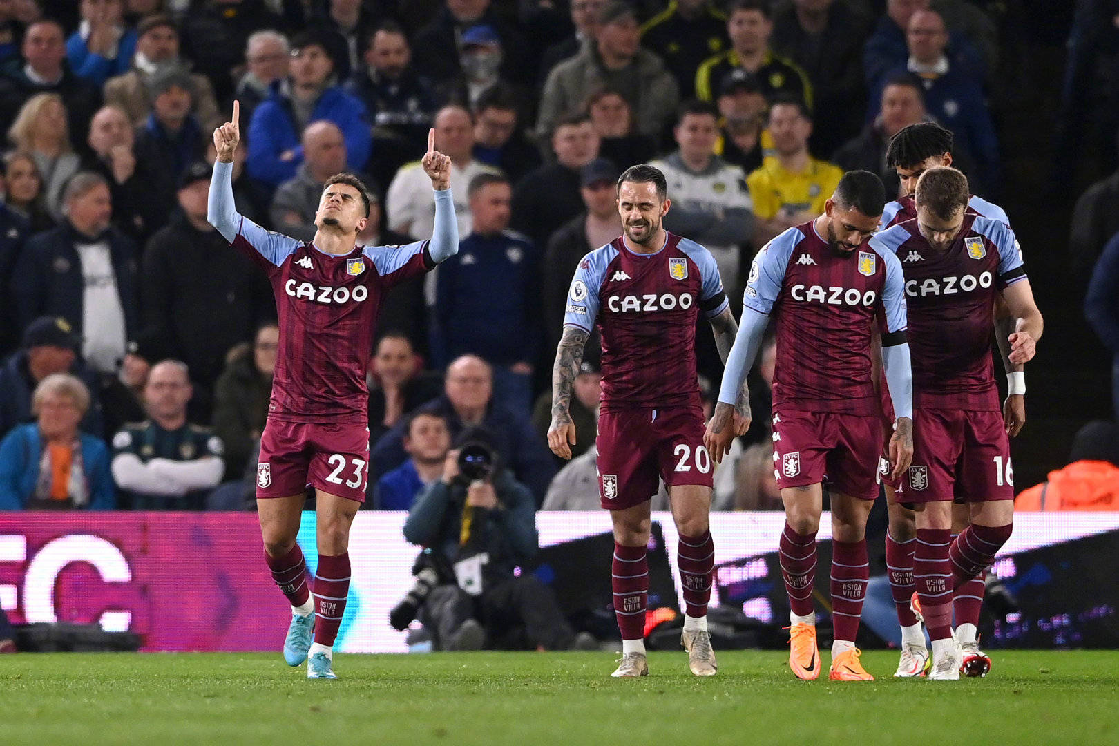 它既揭示了 它既揭示了